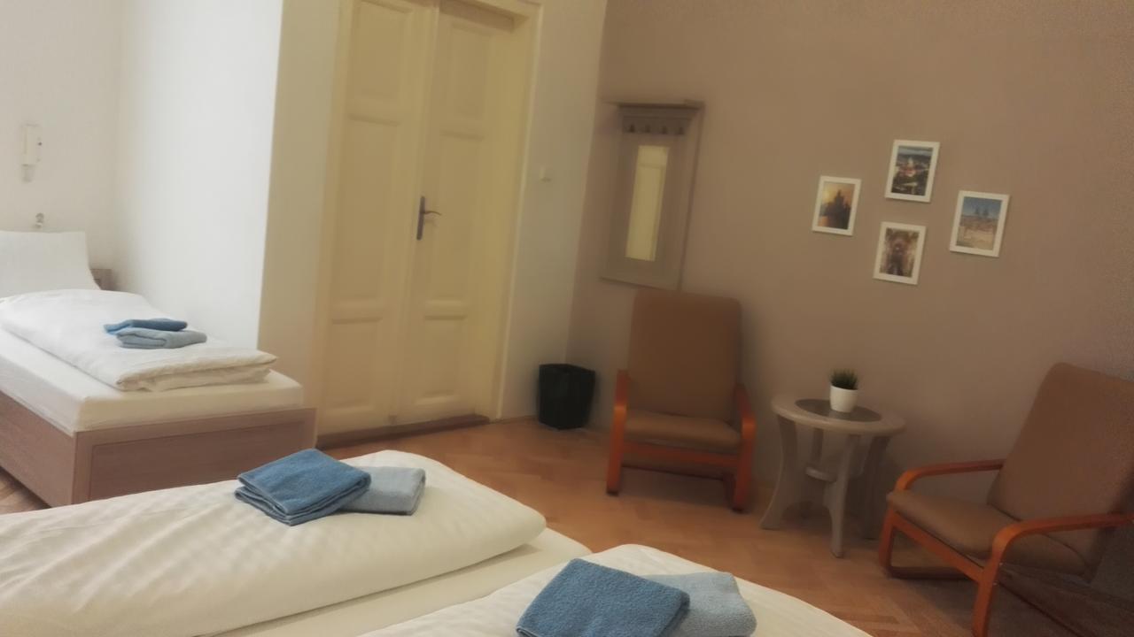 凯撒公寓酒店 布拉格 外观 照片